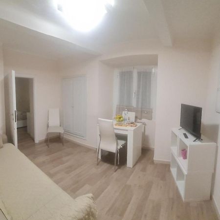 Trilocale Nel Centro Di Sampierdarena Apartment Genoa Ngoại thất bức ảnh