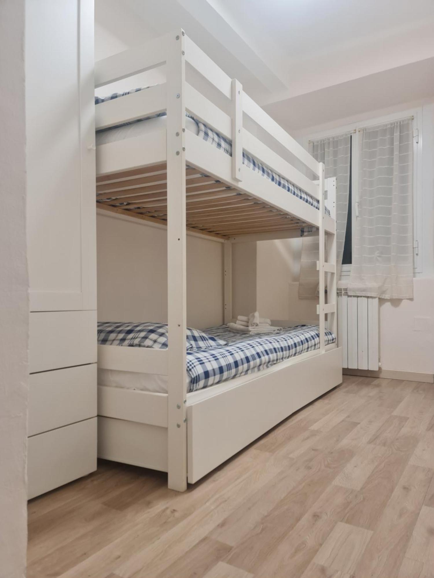 Trilocale Nel Centro Di Sampierdarena Apartment Genoa Ngoại thất bức ảnh
